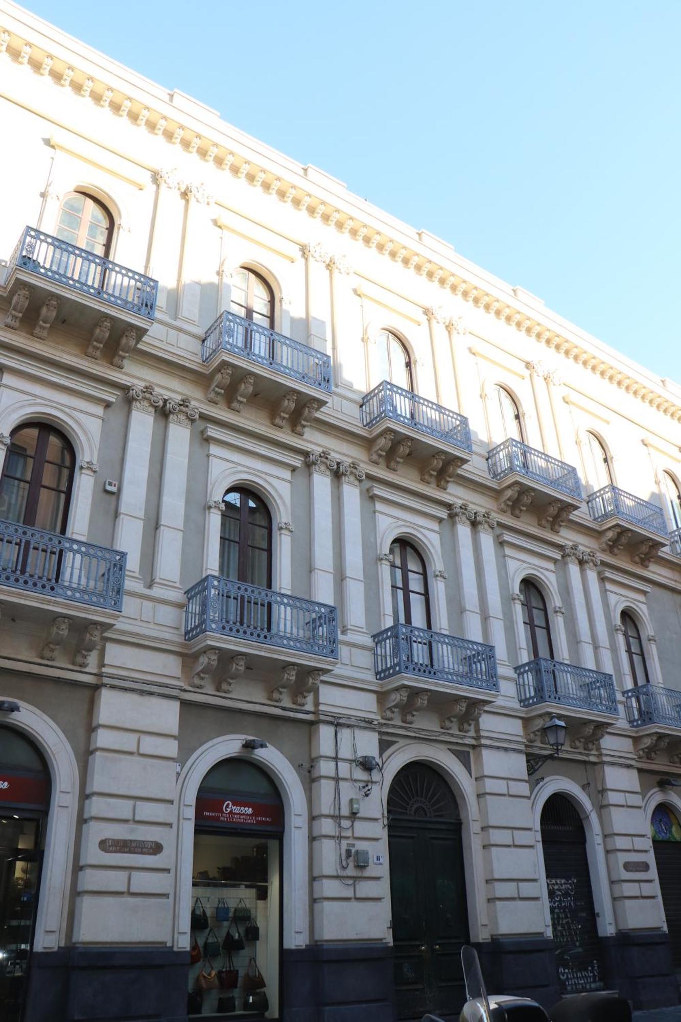 Domus Iole Appartamento Nel Centro Storico Catania-Fontanarossai nemzetközi repülőtér Kültér fotó